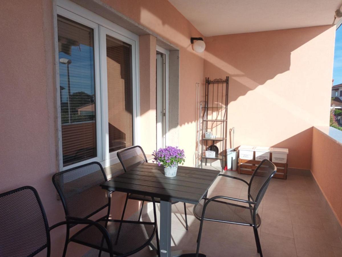 Apartments Merlin Novigrad Istria Eksteriør billede